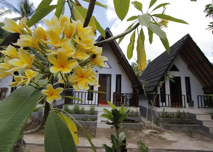 Jingga Penida Toyapakeh
